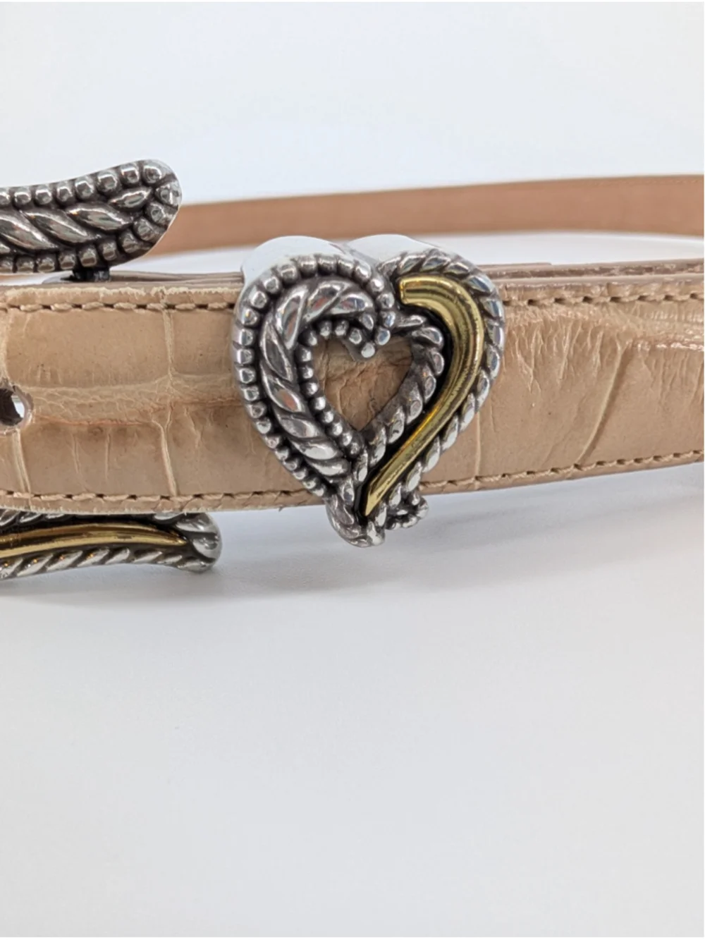Vintage Brighton C3118 Beige Croc Embossed Leather Heart Buckle Belt L 34